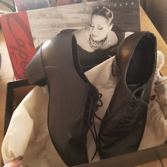 Jazz Shoes - Picture 1 of 2